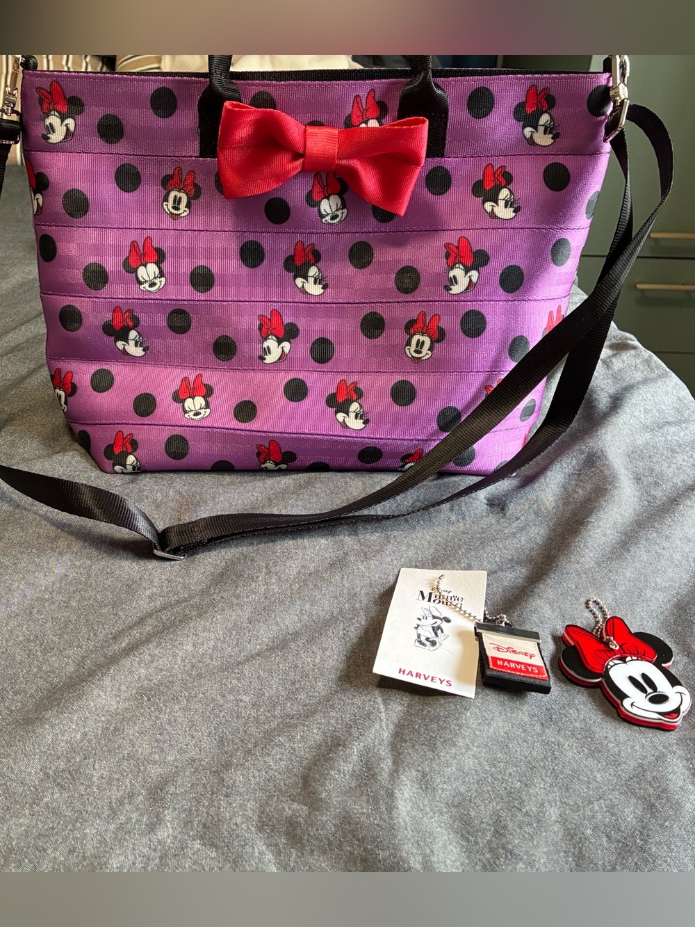 Harveys Disney Minnie Mouse tote